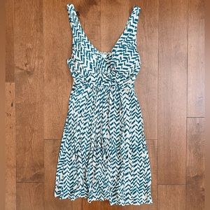 Santiki Vneck A-line Dress Size XS 🌸